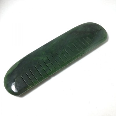 Jade comb